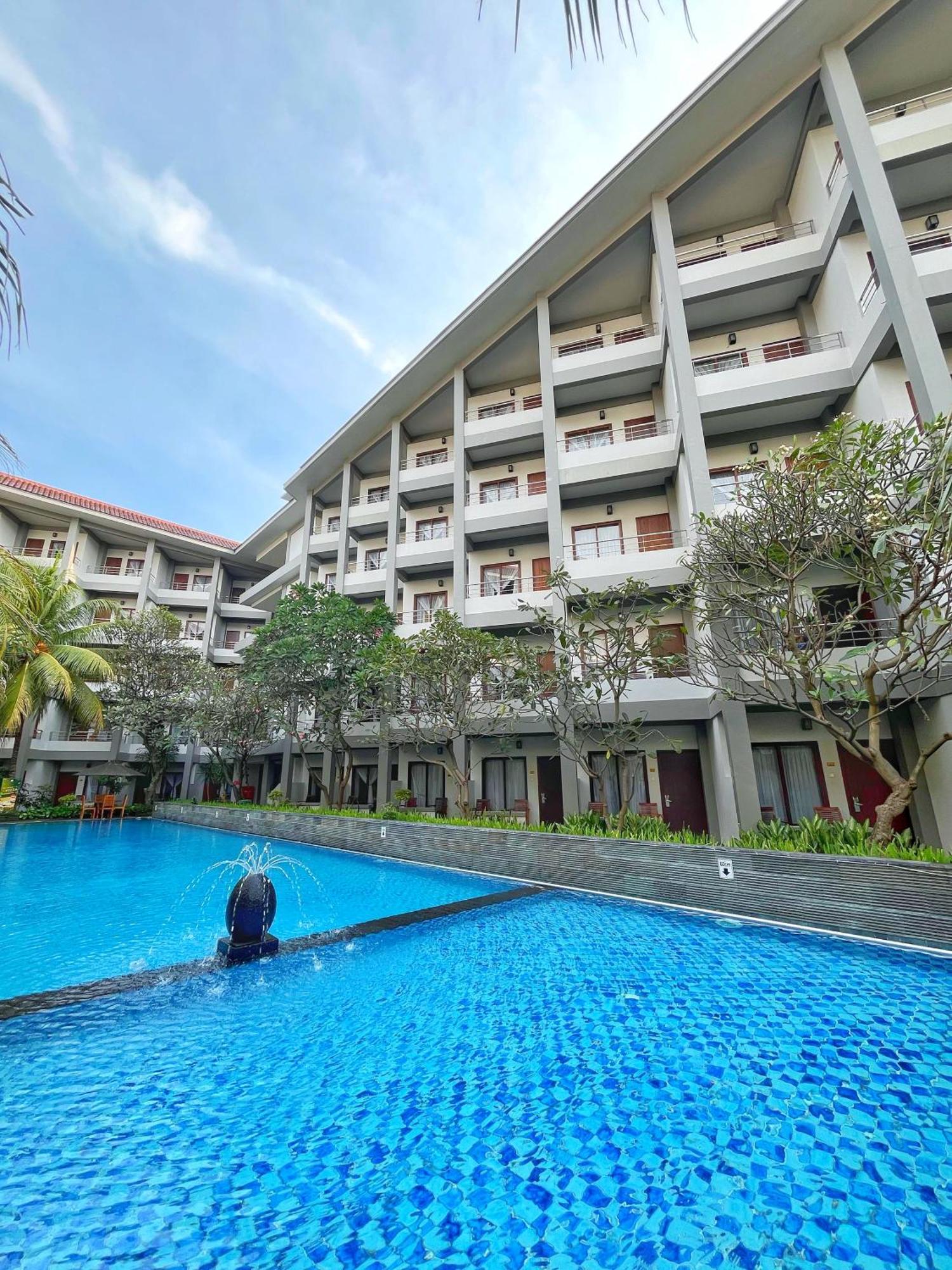 Lombok Garden Hotel Mataram Exterior photo