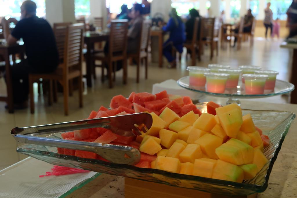 Lombok Garden Hotel Mataram Exterior photo